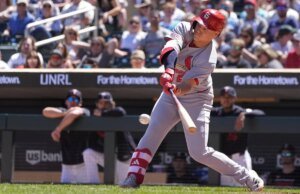 Cardinals buscam varredura contra Padres em dificuldades