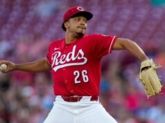 Reds recorrem ao escaldante RHP Chase Burns contra Jared Jones, Pirates