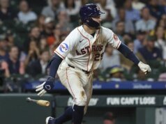 Raynel Delgado, do Astros, acerta a vitória no segundo jogo da carreira