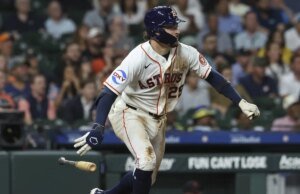 Raynel Delgado, do Astros, acerta a vitória no segundo jogo da carreira