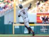 Luis Arraez homenageia e marca 4 enquanto os Giants seguram o Braves