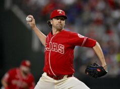 Jacob deGrom do Rangers se esforça para começar melhor contra Marlins