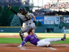 Jake McCarthy e Tomoyuki Sugano ajudam os Rockies a vencer os Pirates