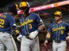 Brewers aproveitam o ataque criativo para a revanche contra os Reds