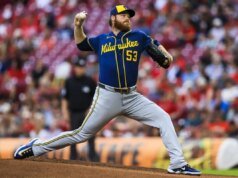Resumo da MLB: Brandon Woodruff estrela em troca enquanto os Brewers derrotam os Reds em 10