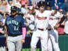Chase DeLauter volta em grande estilo enquanto os Guardiões enfrentam os Rangers quentes