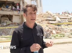 A busca desesperada por sobreviventes do terremoto continua fora de Caracas