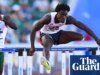 O americano Ja’Kobe Tharp quebra o recorde mundial dos 110m com barreiras em campeonatos universitários