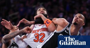O técnico do Knicks, Mike Brown, irritado com as faltas após a derrota no jogo 3: ‘Nunca pensei que veria isso’