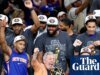 O proprietário do New York Knicks, James Dolan, pediu aos jogadores que se abstivessem de sexo durante a corrida pelo título
