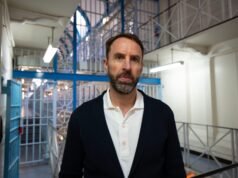 Gareth Southgate explica por que se recusa a dizer o nome de Andrew Tate no documentário da Manosfera