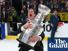 De capitão a técnico: as duas Copas Stanley de Rod Brind’Amour com os Hurricanes, com 20 anos de diferença