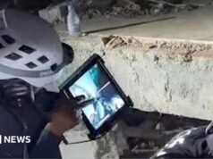 Criança de três anos resgatada e levada ao hospital seis dias após terremoto na Venezuela