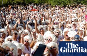Sósias de Marilyn Monroe migram para Palm Springs para o 100º aniversário da estrela – em fotos