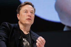 Starmer, do Reino Unido, acusa Musk de “incitar a divisão”