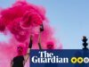 Pussy Riot: crítica do CYKA – álbum de estreia de icônicos agitadores russos é decepcionado por EDM de força contundente