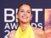 A grávida Vogue Williams provoca o nome ‘louco’ do bebê para o quarto filho: ‘Está longe com as fadas’