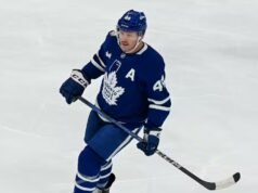 Morgan Rielly recebeu uma lista de quatro equipes
