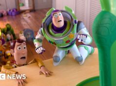 Toy Story 5 mostra ‘terror’ do vício infantil em telas, diz Tom Hanks