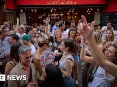 França proíbe álcool em eventos de festivais de música sob alerta vermelho de onda de calor