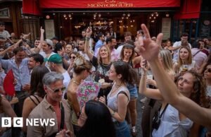 França proíbe álcool em eventos de festivais de música sob alerta vermelho de onda de calor