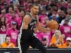 NBA proíbe dois torcedores para sempre após um deles entrar em quadra no jogo 1 das finais