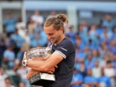 As emoções vieram à tona quando Alexander Zverev finalmente venceu o Aberto da França