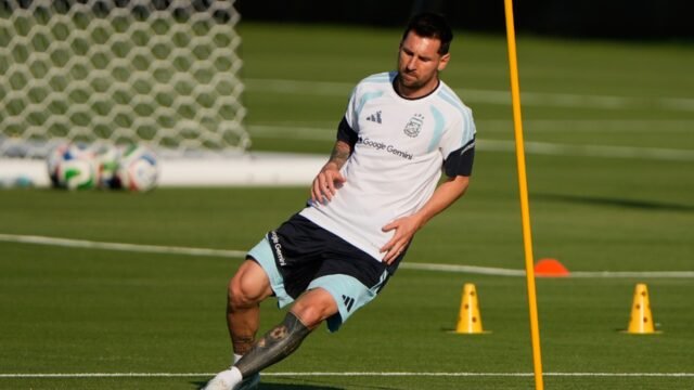 Argentina-forward-Lionel-Messi.jpg