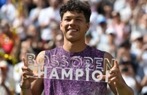 Shelton vence Fritz em Stuttgart pelo primeiro título na grama