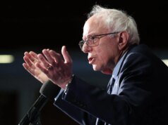 O novo projeto de lei de IA de Bernie Sanders pagaria aos americanos US$ 1.000 por ano