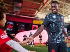 Richie Laryea, da equipe canadense, está pronto para enfrentar o mundo em casa