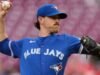 Shane Bieber, do Blue Jays, foi agredido em uma clínica de reabilitação AAA