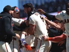 Giants e Padres acertaram residence runs exatamente ao mesmo tempo