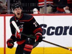 ‘Isso não demorou muito!’: Os fãs reagem ao rápido início dos Hurricanes na remaining da Stanley Cup