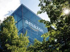 Recém-saída da venda de títulos, a Amazon toma emprestado US$ 17,5 bilhões de bancos à medida que os gastos com IA continuam