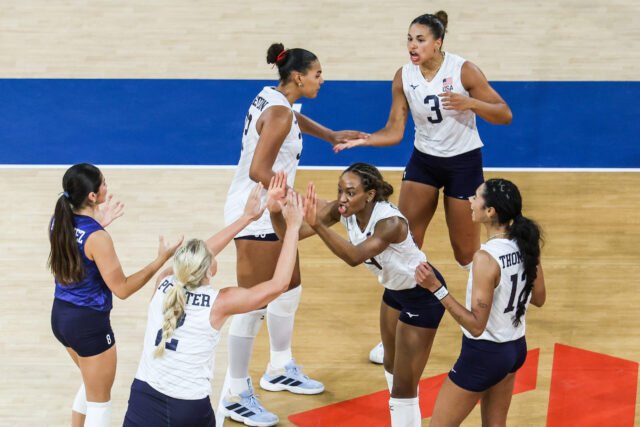 IMG_0344_VNL-womens-USA-Czechia_Team-USA-scaled.jpg