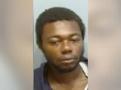 Suspeito de esfaqueamento em trem de Atlanta enfrenta nova acusação enquanto federais avaliam pena de morte pelo assassinato de bisavó