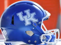 O futebol de Kentucky está de luto por Nic Smith depois que um atacante defensivo foi encontrado morto no campus