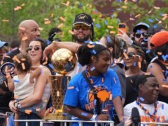 ‘Aproveitando tudo’: fãs dos Knicks lotam Nova York para o desfile do campeonato