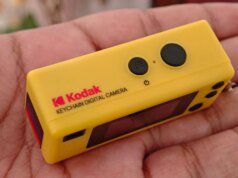 Comprei a câmera porta-chaves viral da Kodak, e as fotos ruins fazem parte de seu charme