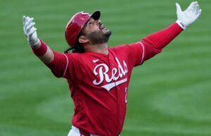 Suarez homenageia duas vezes para apoiar Burns na vitória dos Reds sobre o Mets