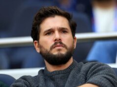 A estrela de Recreation of Thrones, Equipment Harington, não sabia seu nome verdadeiro até os 11 anos de idade