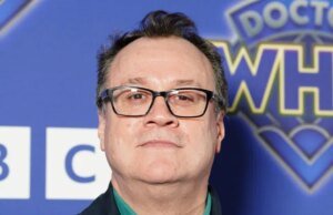 Russell T Davies saindo de Physician Who foi a melhor decisão que ele poderia ter tomado