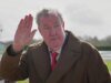 Jeremy Clarkson é visto voltando ao trabalho após diagnóstico de câncer