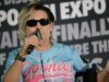 A estrela dos Goonies, Corey Feldman, hospitalizada após emergência médica durante o voo