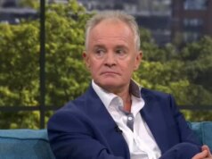 Bobby Davro é diagnosticado com câncer de próstata após sofrer de disfunção erétil