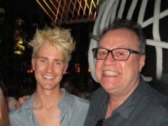 Russell T Davies, 63, confirma relacionamento com o modelo Oliver Cole, 27: ‘Tenho muita sorte’