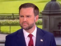 O público do View se distraiu com uma coisa durante a aparição de JD Vance: sua maquiagem