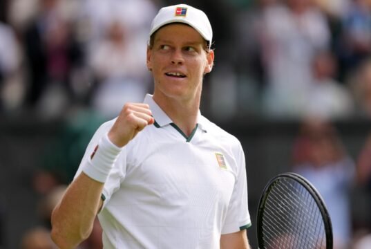 Sinner volta para vencer Kecmanovic na primeira rodada de Wimbledon