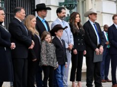 A corrida para governadores de Dakota do Sul permanece no ar enquanto a disputa do Partido Republicano vai para o segundo turno